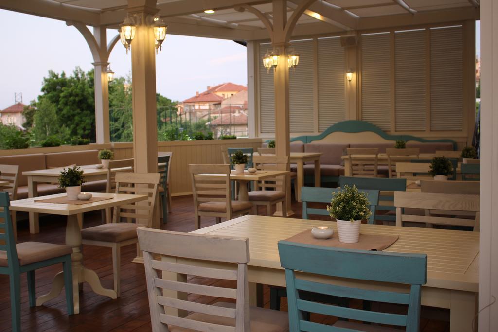 Hotel Nove Свіштов Екстер'єр фото