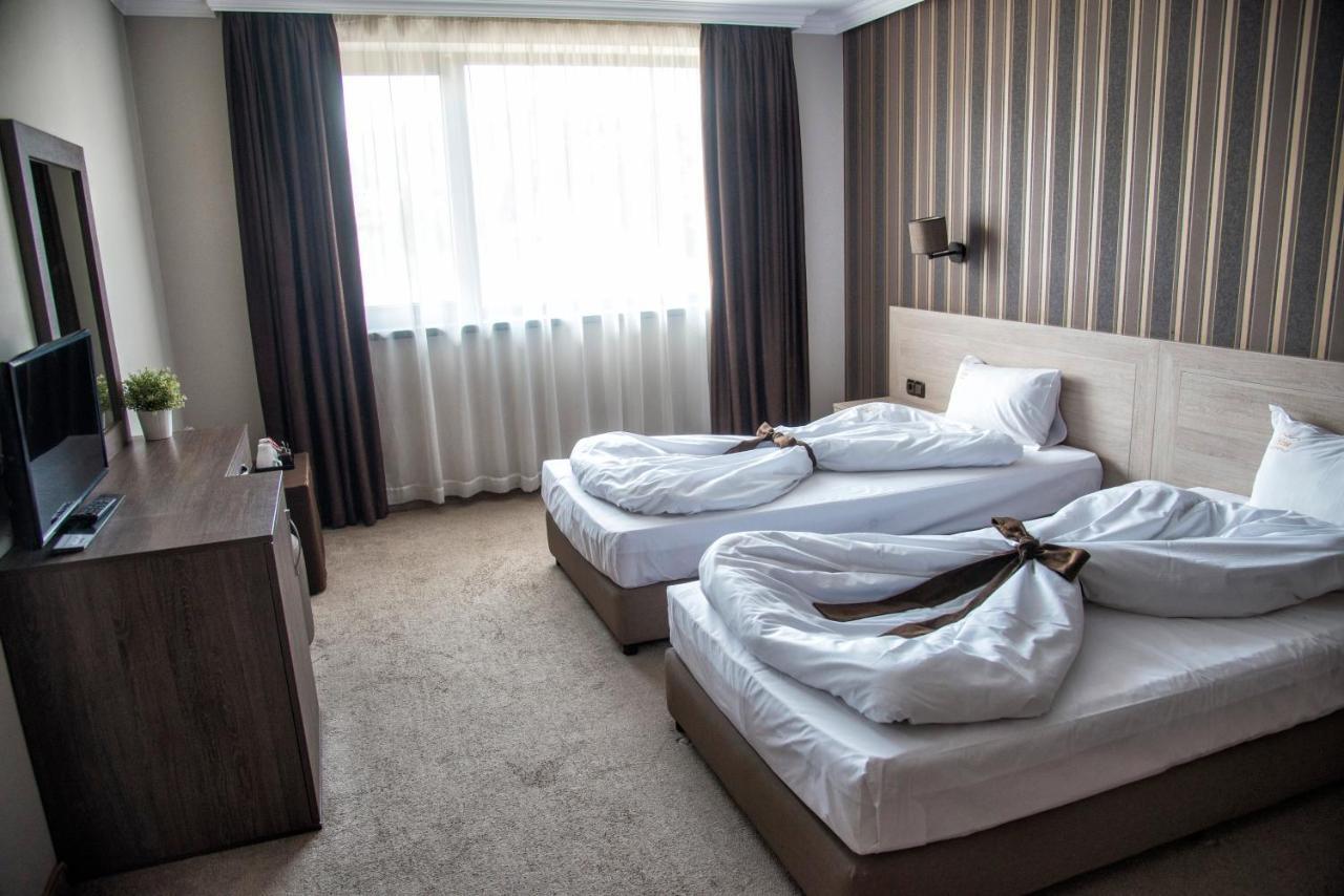 Hotel Nove Свіштов Екстер'єр фото