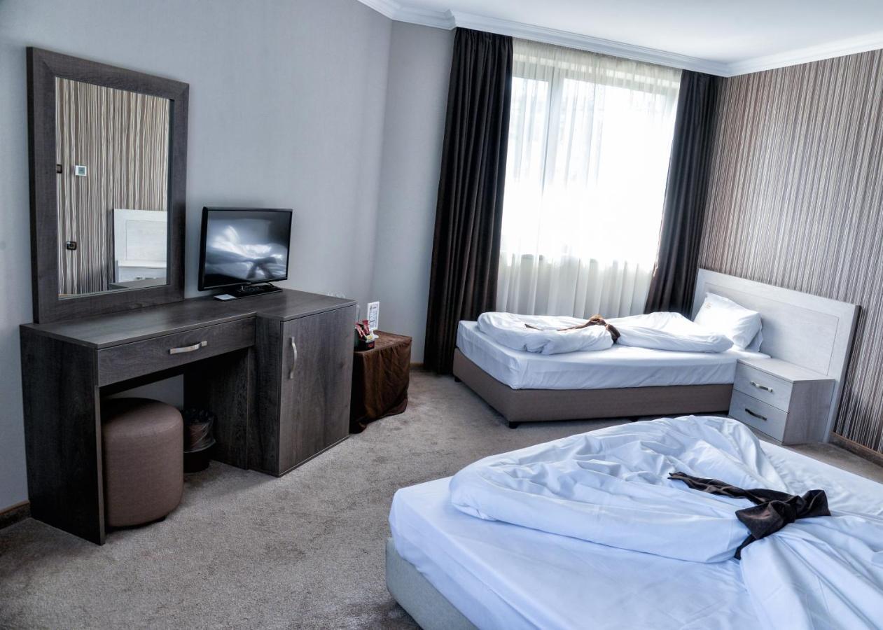 Hotel Nove Свіштов Екстер'єр фото